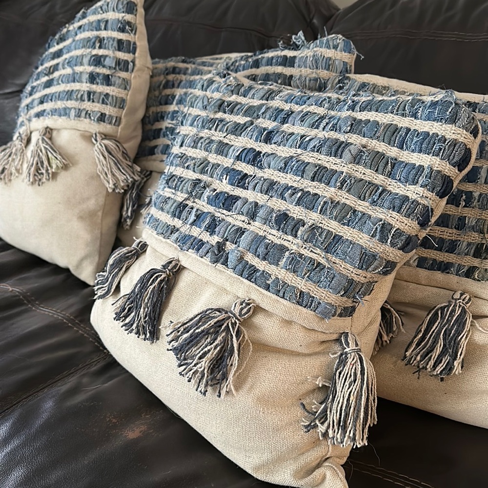 4 pillow covers, Barely used. From up scale store, size 18 x 18